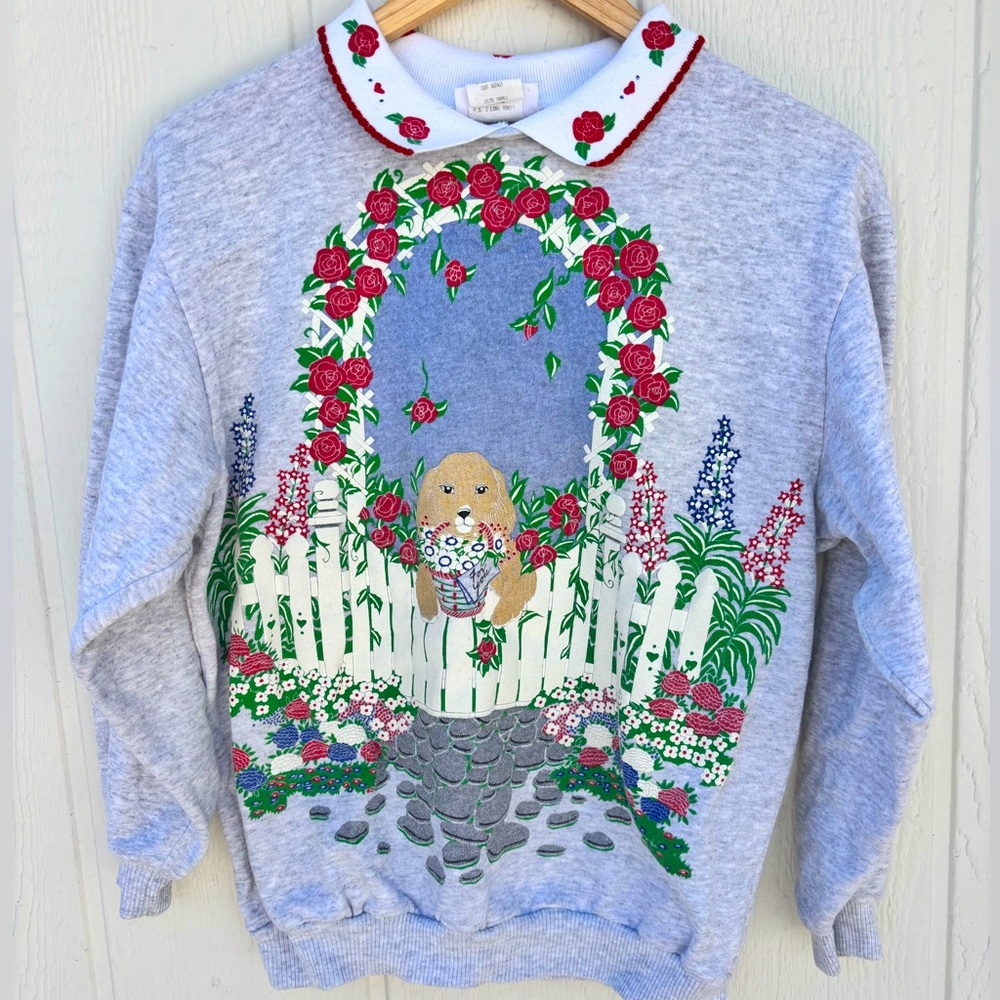 Vintage 90’d Sweater with Dog Floral Design